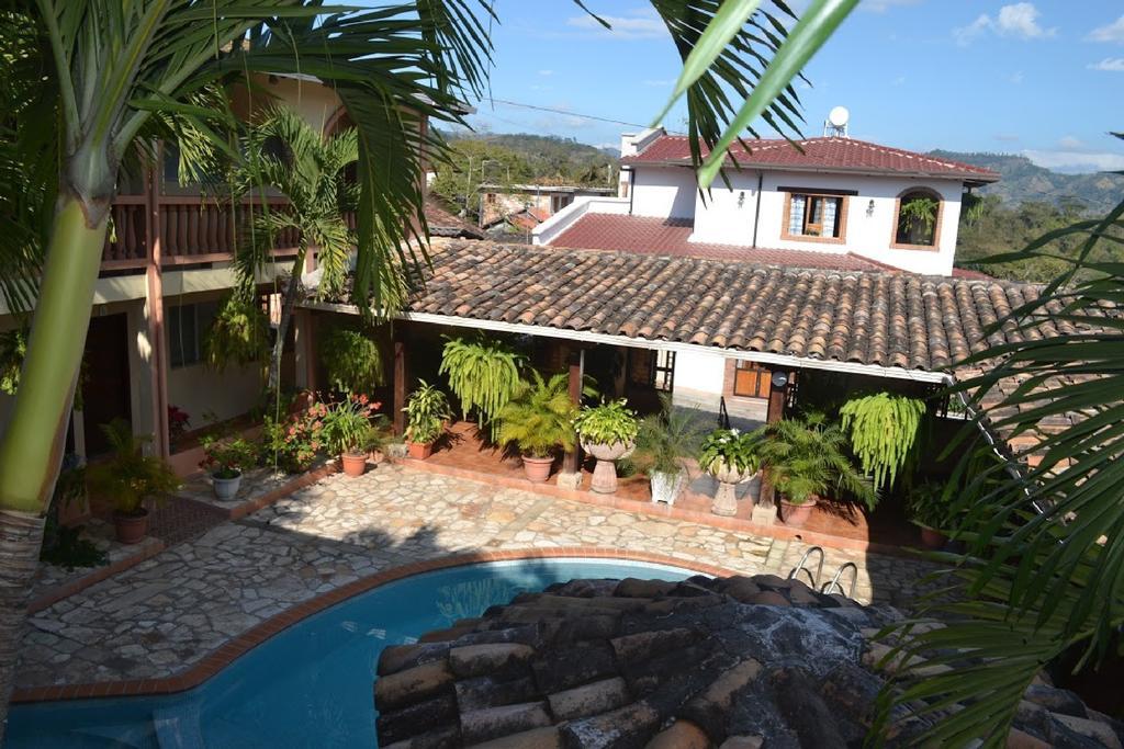 Hotel Buena Vista Copan Bagian luar foto