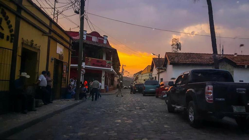 Hotel Buena Vista Copan Bagian luar foto