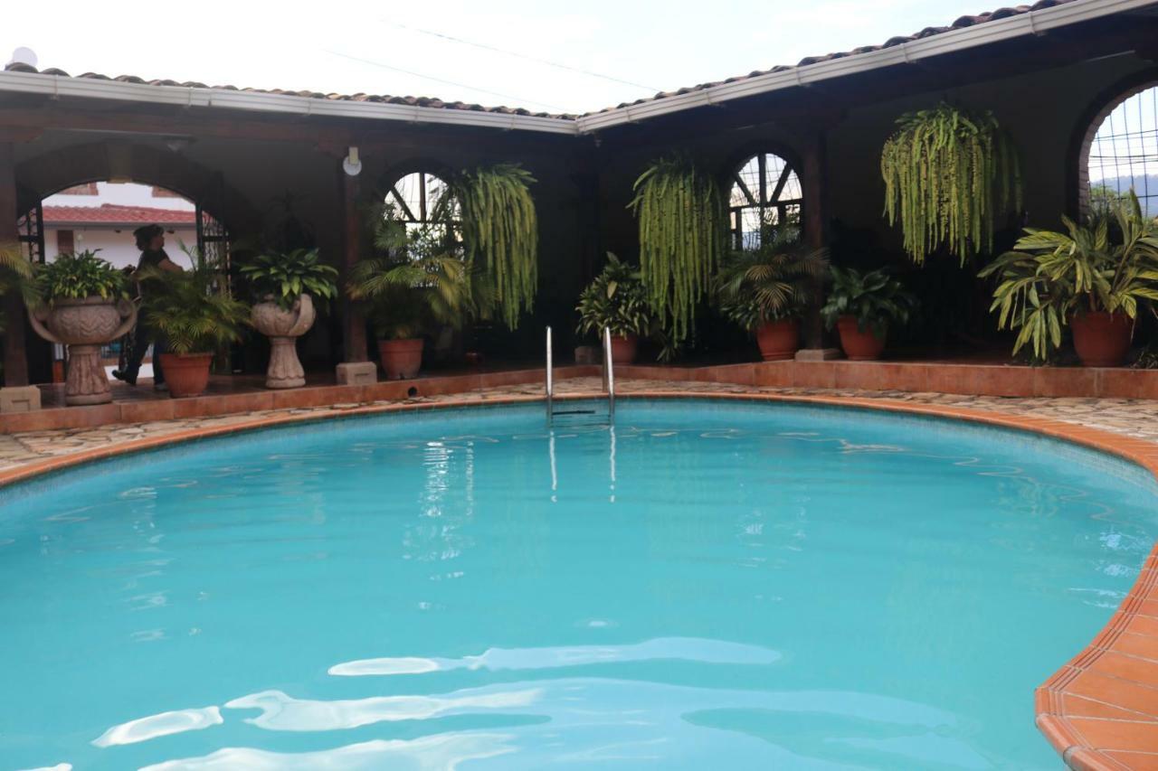 Hotel Buena Vista Copan Bagian luar foto